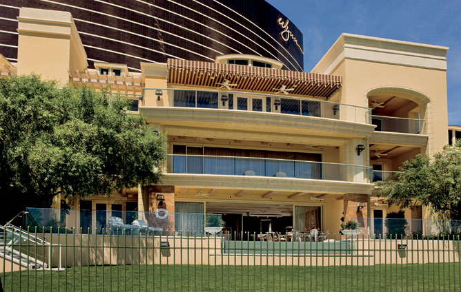  Lạc vào biệt thự sang trọng của Steve Wynn
