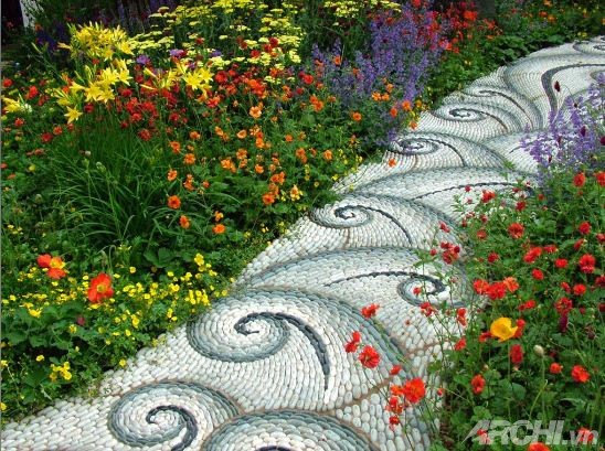 Lối đi đẹp trong vườn theo phong cách mosaic