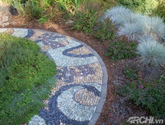Lối đi đẹp trong vườn theo phong cách mosaic