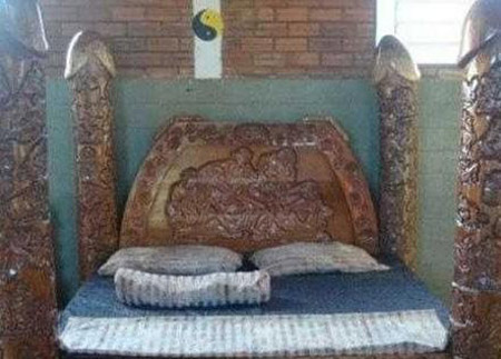 Giường độc đáo dành cho tình nhân có giá gần 16 tỷ đồng-1